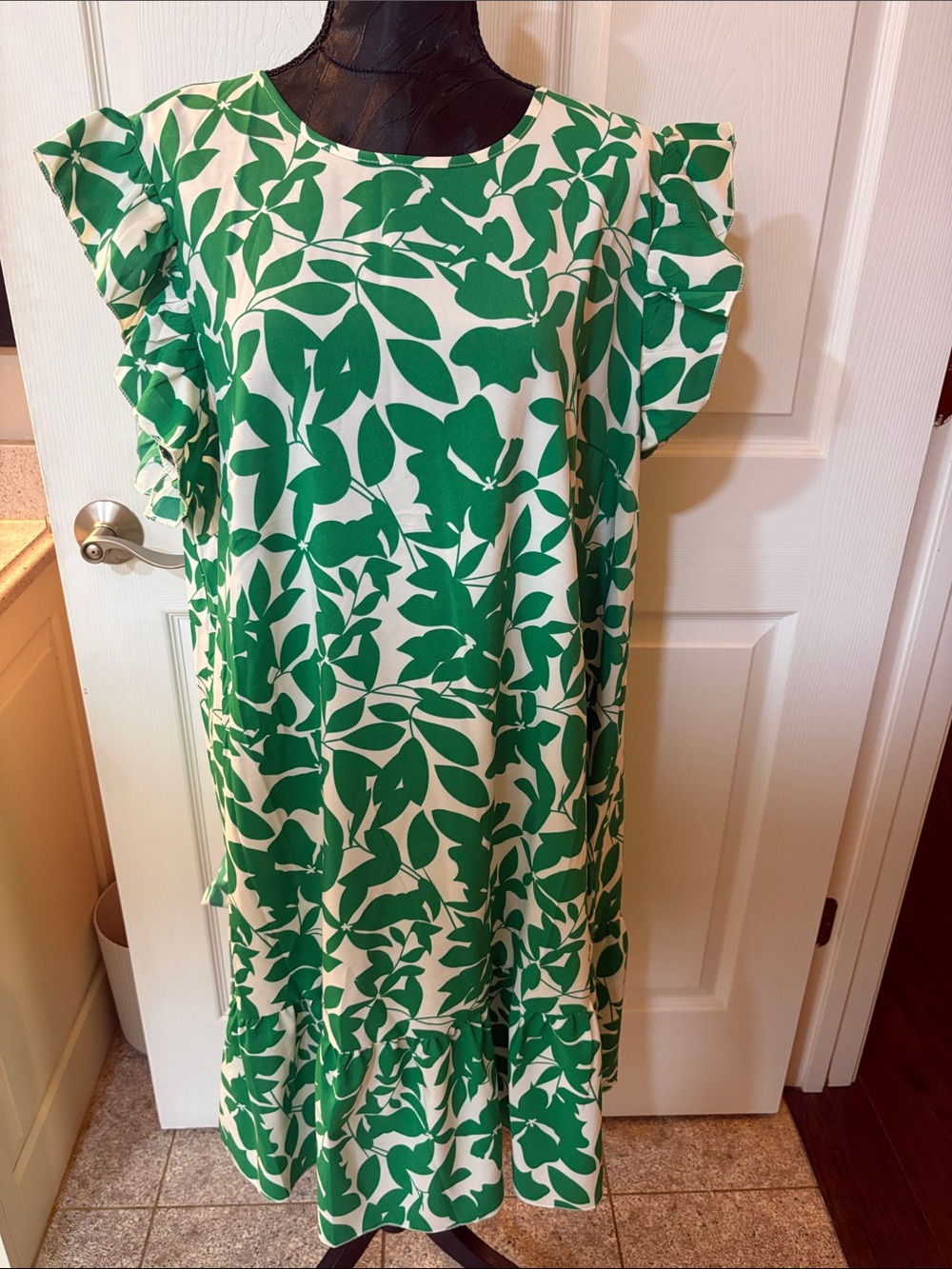Green Leaf Print Ruffle Sleeve Dress